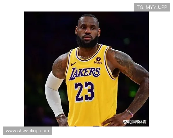 詹姆斯:从篮球场上的传奇到全球文化的影响力探讨
